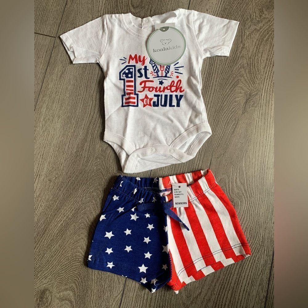 Koala new born 2 pc set 4th of July graphic onesie with shorts